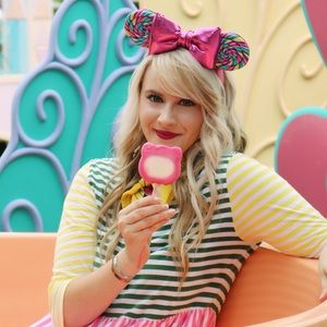 Meet your Posher, Amelia